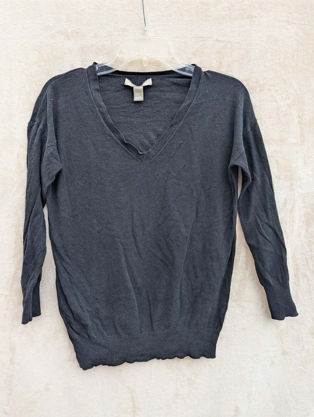 Banana Republic Silk Blend V-Neck Long Sleeve Black Sweater Size S